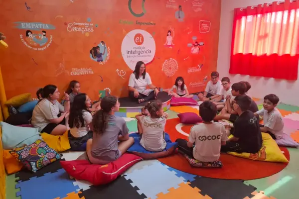 Escola da Inteligência